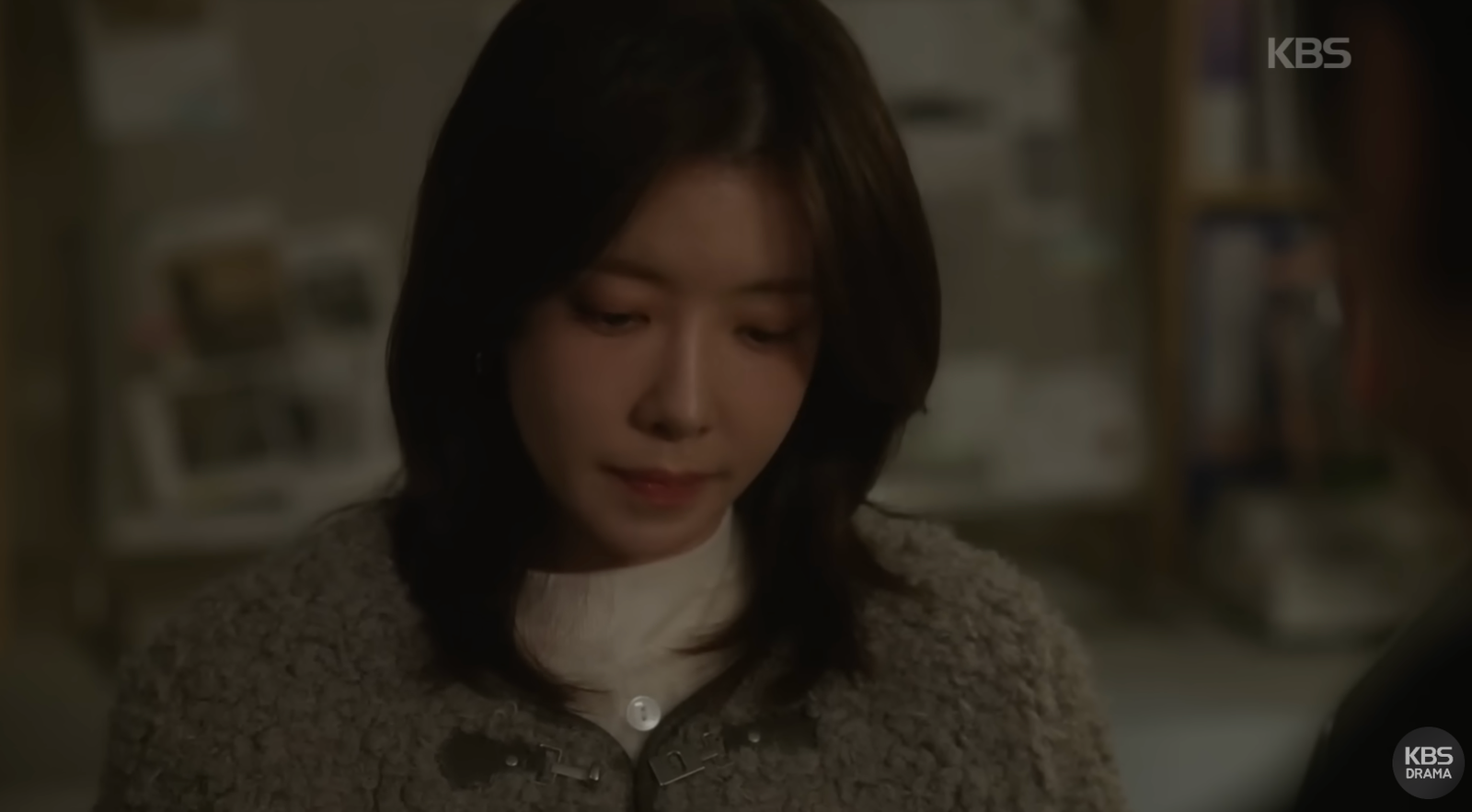 화려한 날들 정인선 님이 입으신 자켓 정보 알 수 있을까요